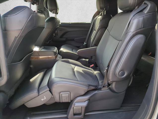 Used 2026 Toyota Sienna Platinum AWD/4WD image 10