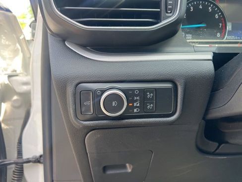 Used 2023 Ford Explorer XLT w/ Equipment Group 202A AWD/4WD image 25