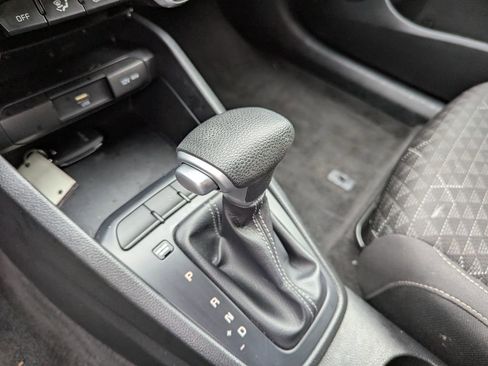 Used 2023 Kia Rio S w/ Technology Package image 12