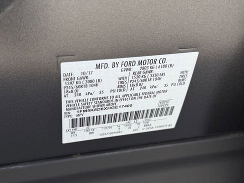 Used 2017 Ford Explorer XLT AWD/4WD image 28