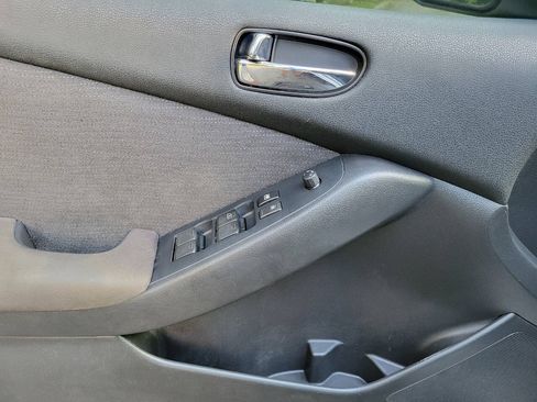 Used 2012 Nissan Altima 2.5 S FWD image 14