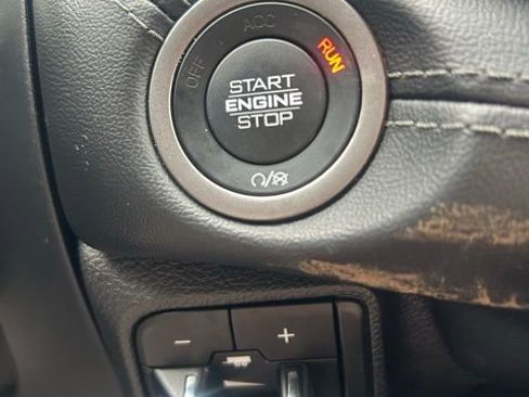 Used 2024 Dodge Durango SXT w/ SXT Blacktop Group image 18