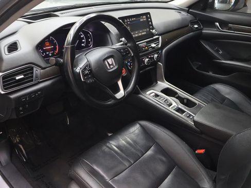 Used 2019 Honda Accord Touring image 17