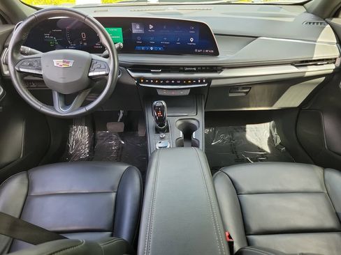 Used 2025 Cadillac XT4 Premium Luxury FWD image 21