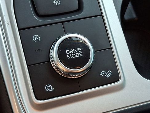 Used 2023 Ford Explorer XLT w/ Equipment Group 202A image 27