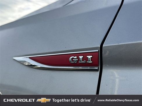 Used 2019 Volkswagen Jetta GLI Autobahn image 10