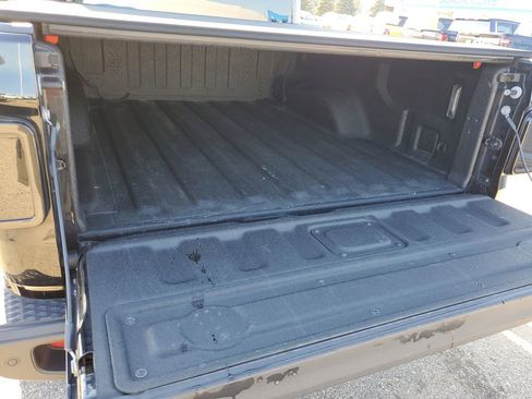 Used 2020 Jeep Gladiator Overland w/ Advanced Safety Group image 32