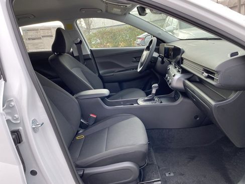 New 2026 Hyundai Kona SE image 35