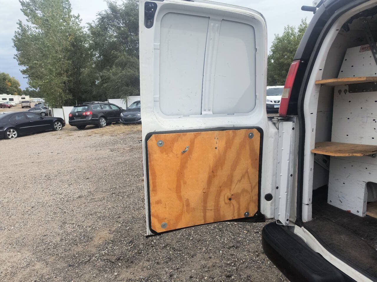 Used 2014 Chevrolet Express 2500 RWD image 22