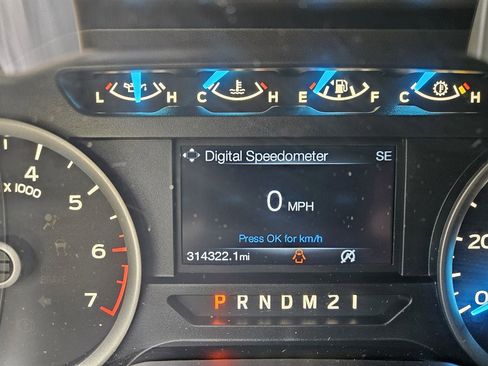 Used 2016 Ford F150 XLT w/ Equipment Group 302A Luxury image 12