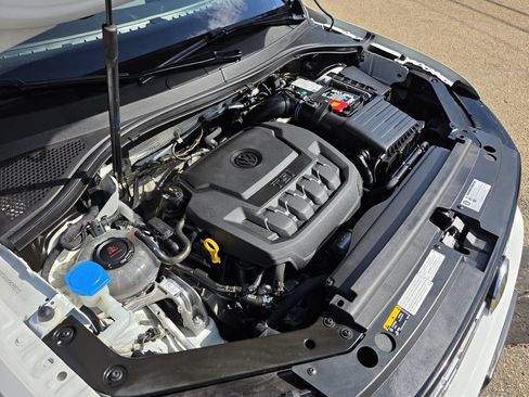 Used 2019 Volkswagen Tiguan SE AWD/4WD image 35
