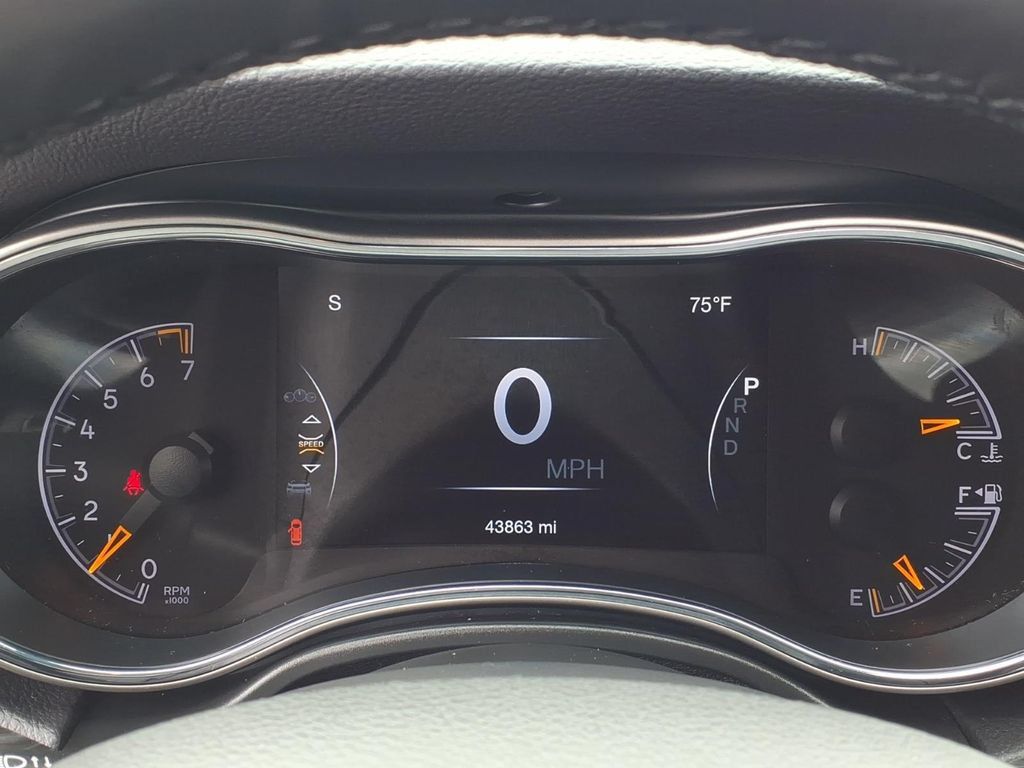 Used 2021 Jeep Grand Cherokee Limited AWD/4WD image 6