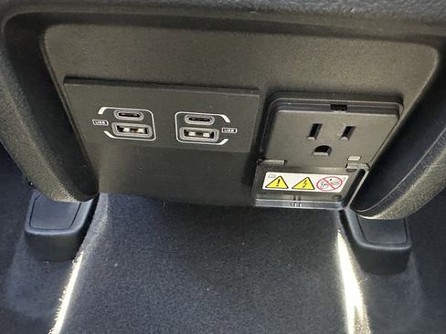 Used 2022 Jeep Cherokee Latitude Lux w/ Sun & Sound Group image 22