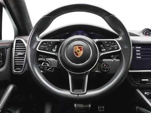 Used 2023 Porsche Cayenne GTS w/ Premium Package image 32