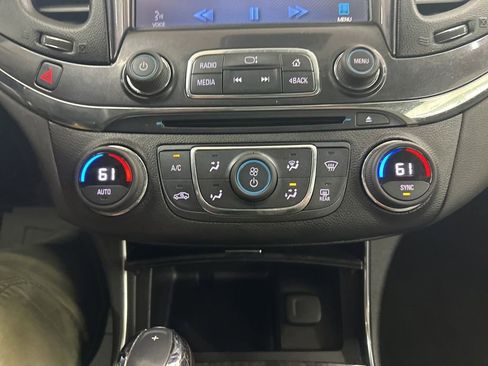 Used 2014 Chevrolet Impala LT w/ Premium Seating Package FWD image 41