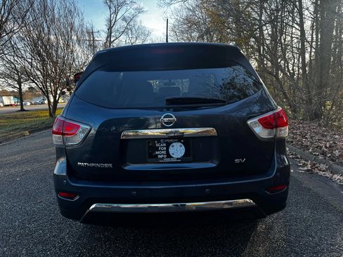 Used 2013 Nissan Pathfinder SV w/ Cargo Pkg image 6