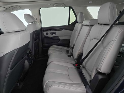 New 2025 Honda Pilot Touring image 18