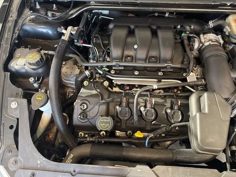 Used 2014 Ford Taurus SEL w/ Equipment Group 201A FWD image 29