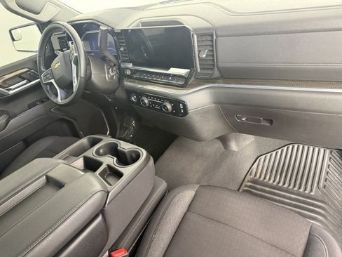 Used 2024 Chevrolet Silverado 1500 LT AWD/4WD image 11