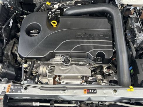 Used 2024 Chevrolet Equinox RS w/ LPO, Floor Liner Package FWD image 28