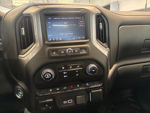 Used 2025 Chevrolet Silverado 2500 W/T AWD/4WD image 20