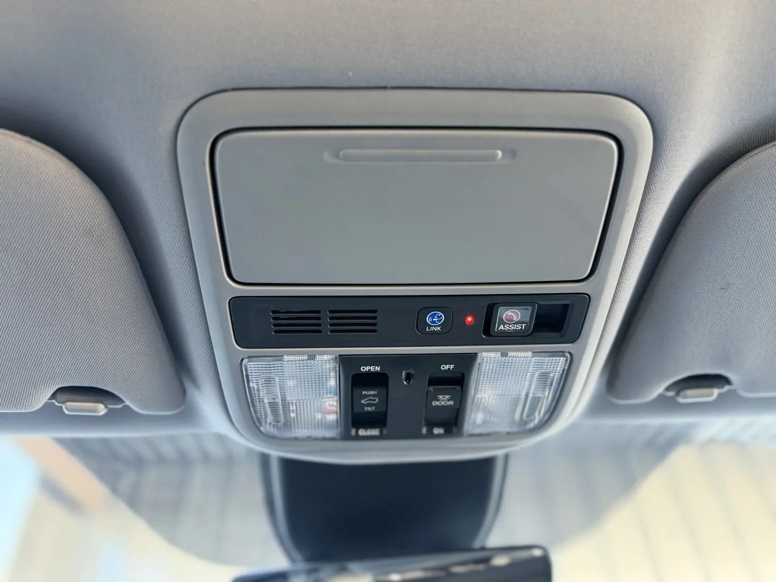 Used 2023 Honda Odyssey Elite image 39