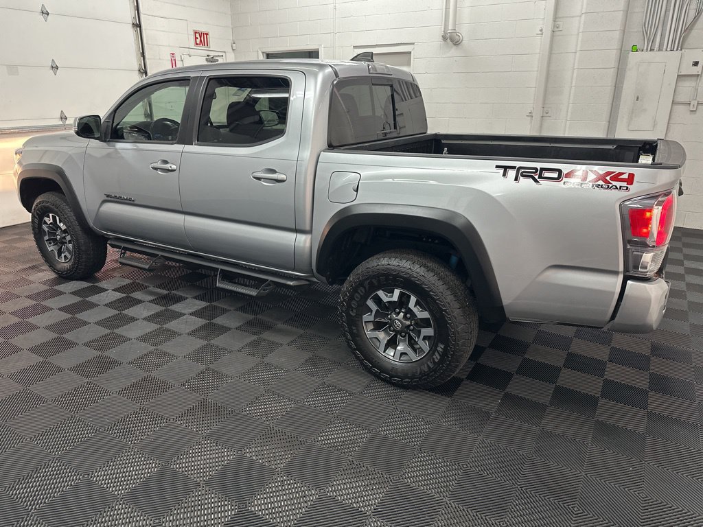 Used 2022 Toyota Tacoma TRD Off-Road w/ Technology Package AWD/4WD image 6
