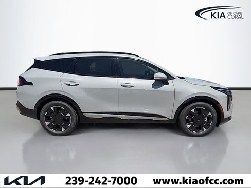 New 2026 Kia Sportage SX FWD image 6