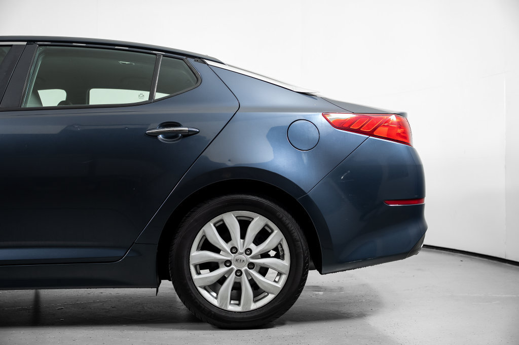 Used 2015 Kia Optima EX FWD image 13