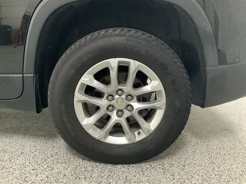 Used 2021 Chevrolet Traverse LT w/ LPO, Floor Liner Package AWD/4WD image 10