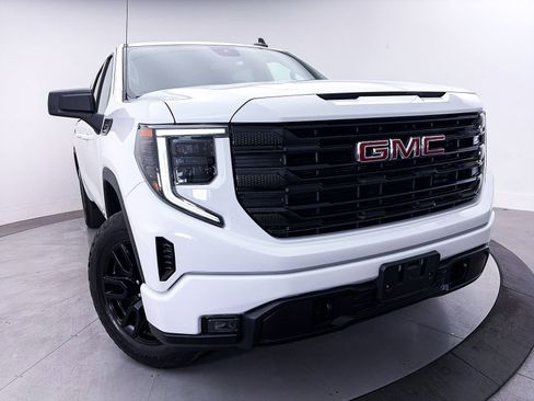 Used 2024 GMC Sierra 1500 Elevation w/ X31 Off-Road Package AWD/4WD image 8