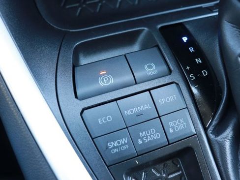 Used 2025 Toyota RAV4 XLE w/ Convenience Package image 17