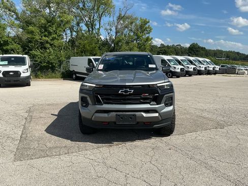 Used 2024 Chevrolet Colorado Z71 w/ Z71 Convenience Package 2 AWD/4WD image 7