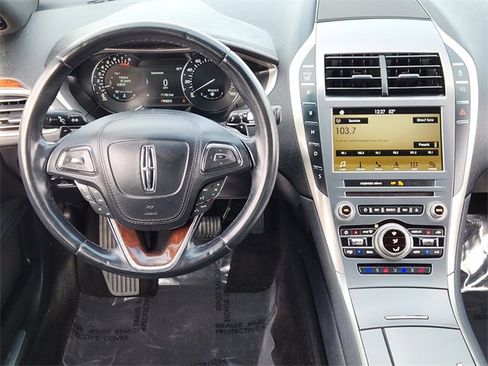 Used 2017 Lincoln MKZ Reserve image 27