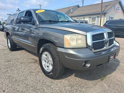Used 2005 Dodge Dakota SLT
