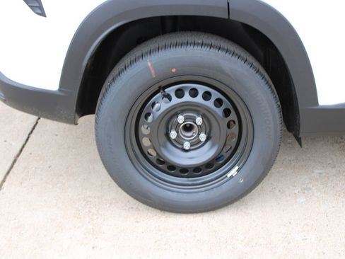 New 2026 Chevrolet Trax LS image 42