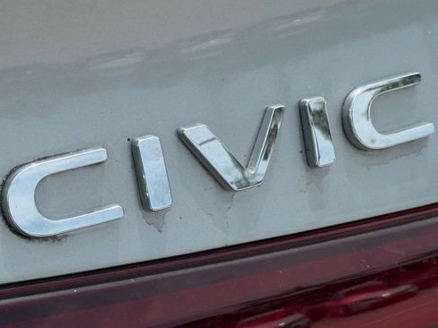 Used 2025 Honda Civic Sport image 32