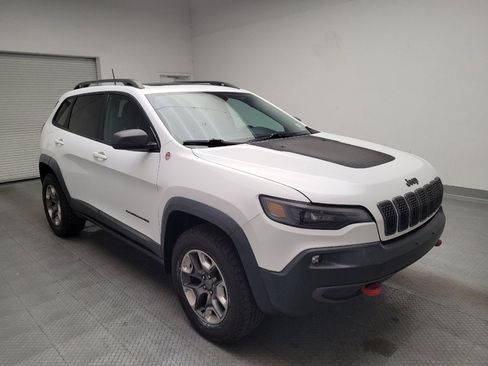 Used 2019 Jeep Cherokee Trailhawk AWD/4WD image 13