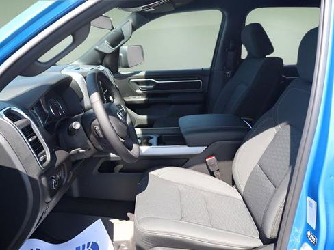 New 2026 RAM 1500 4x4 Crew Cab image 15