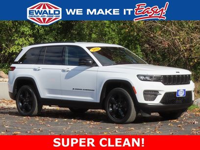 Used 2022 Jeep Grand Cherokee Altitude