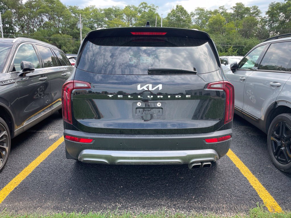 Used 2022 Kia Telluride S FWD image 3