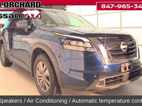 Used 2024 Nissan Pathfinder SV image 5