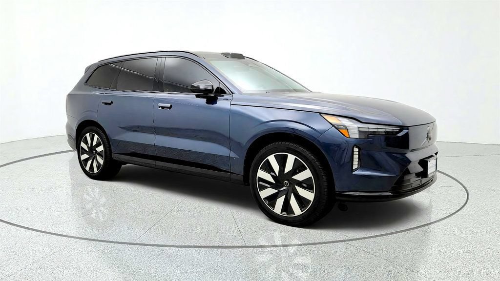 Used 2025 Volvo EX90 Plus AWD/4WD image 3