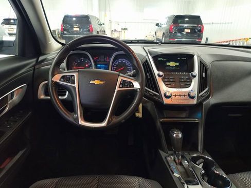 Used 2017 Chevrolet Equinox LT w/ Convenience Package AWD/4WD image 10