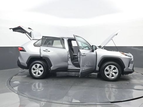 Used 2023 Toyota RAV4 LE FWD image 33