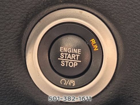 Used 2023 Chrysler Pacifica Touring FWD image 30