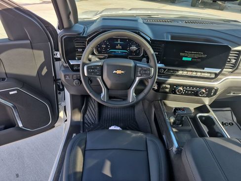 New 2026 Chevrolet Silverado 1500 LTZ w/ LTZ Premium Package AWD/4WD image 13