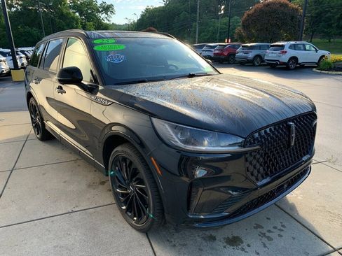 Certified 2025 Lincoln Aviator Reserve w/ Luxury Package AWD/4WD image 9