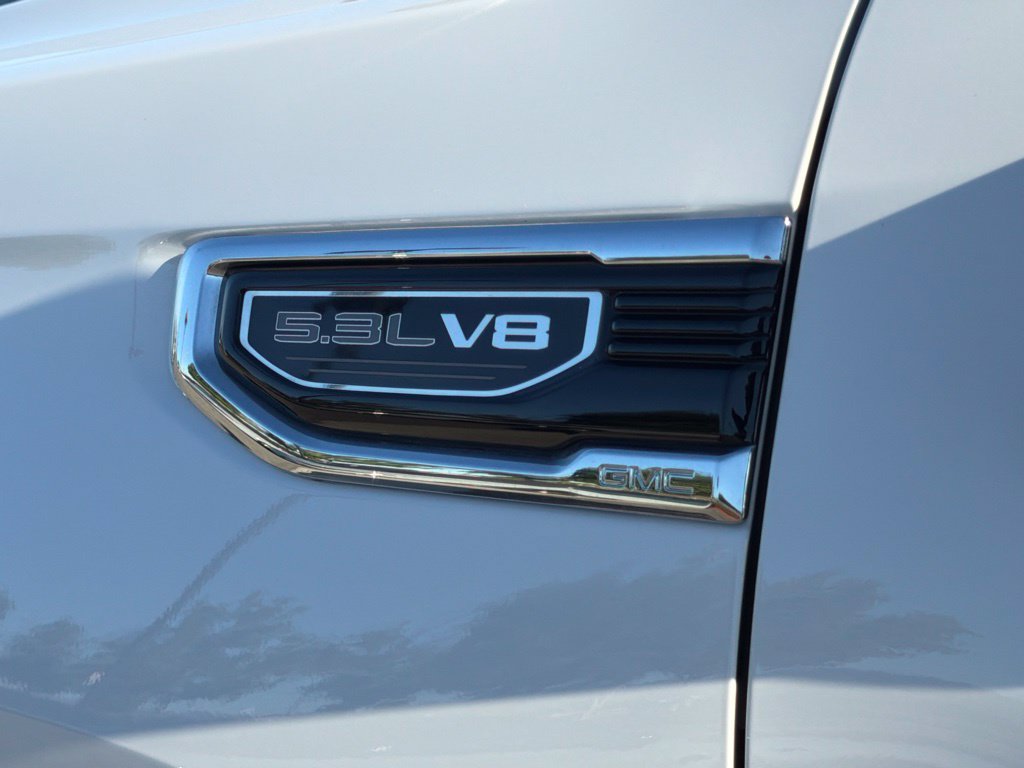 Used 2025 GMC Sierra 1500 SLT AWD/4WD image 18