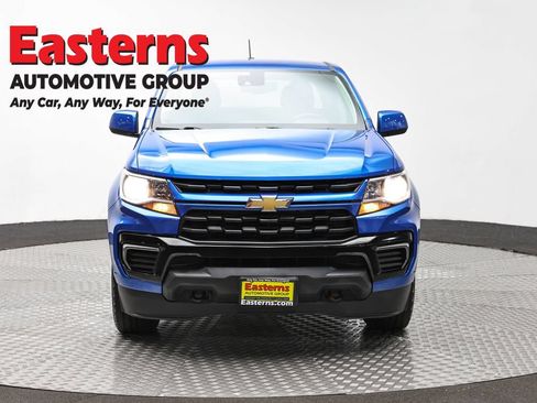 Used 2022 Chevrolet Colorado LT w/ Safety Package AWD/4WD image 2